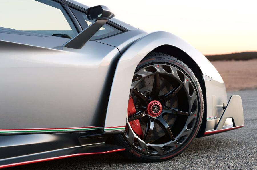  Lamborghini Veneno 2014 года  (фото 22 из 61)